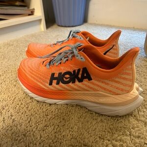 Hoka Mach 5